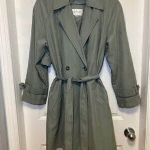 Mint Green Gloria Vanderbilt Trench Coat.  Size Small